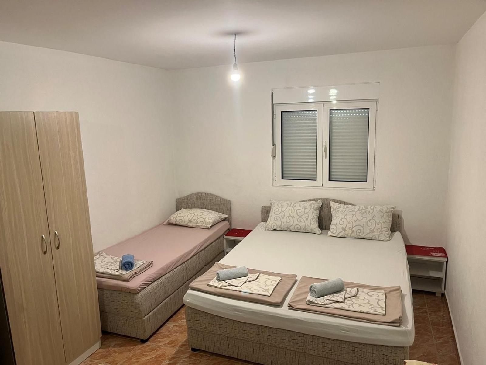 Apartmani Neda Bane Petrovac Exterior foto