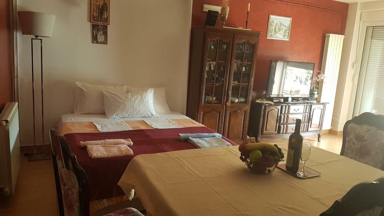 Apartmani Neda Bane Petrovac Exterior foto