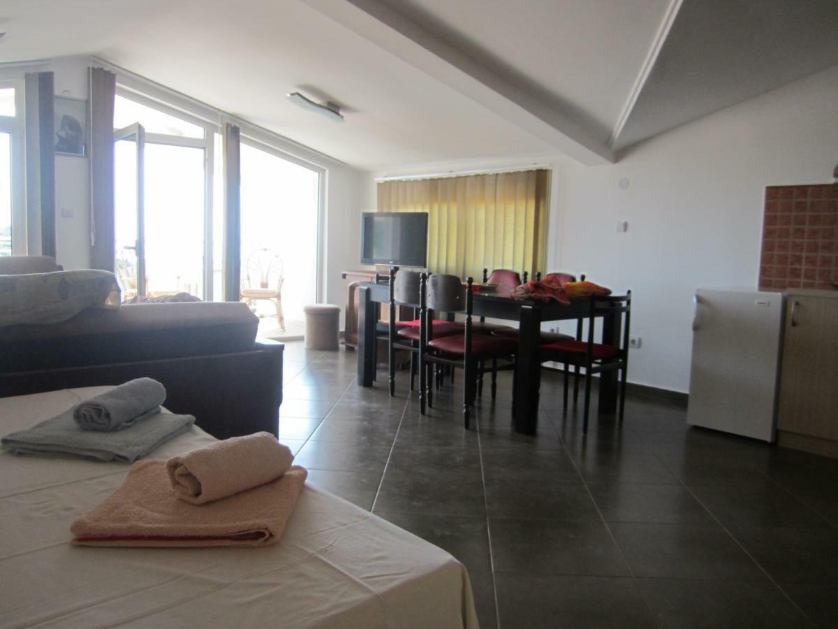 Apartmani Neda Bane Petrovac Exterior foto
