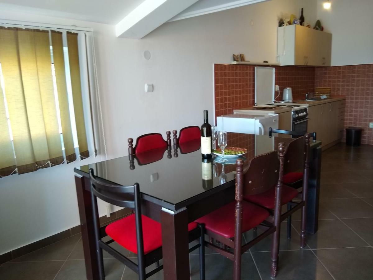 Apartmani Neda Bane Petrovac Exterior foto